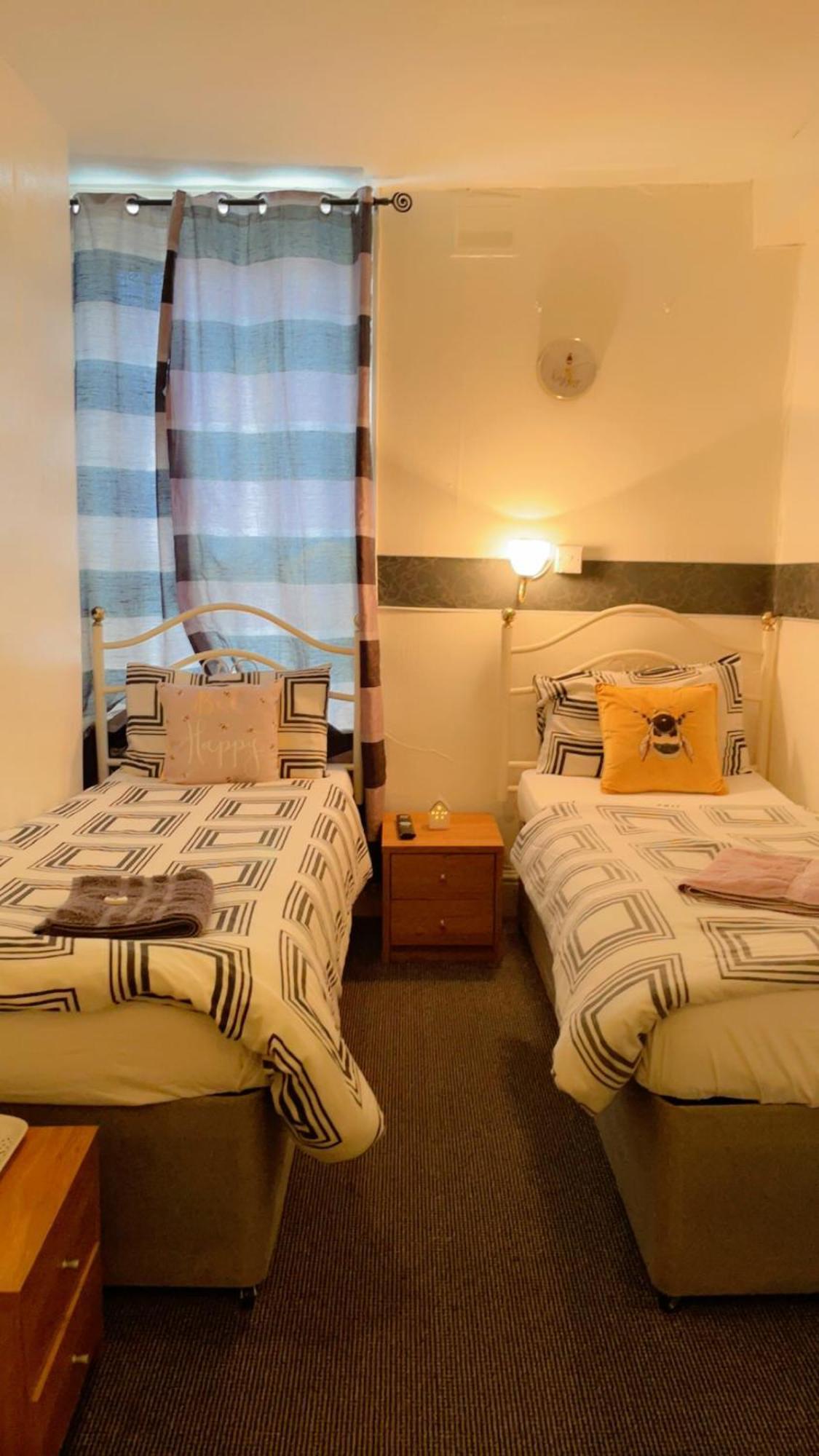 Fern Villa Hotel - Albert Road Blackpool Eksteriør billede