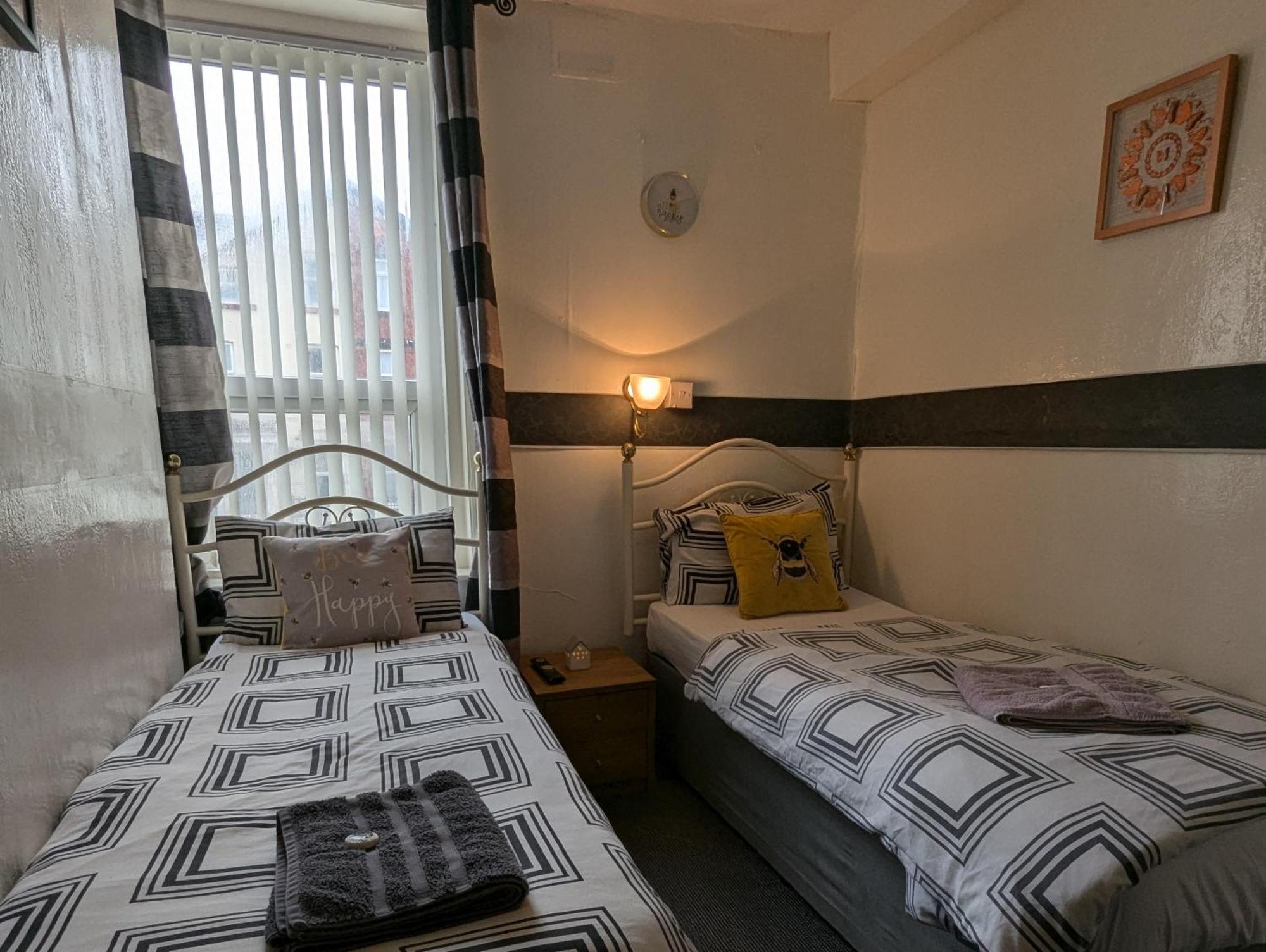 Fern Villa Hotel - Albert Road Blackpool Eksteriør billede